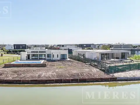 Casa en venta a Laguna en una planta area 8 Barrio San Sebastian, Loma Verde