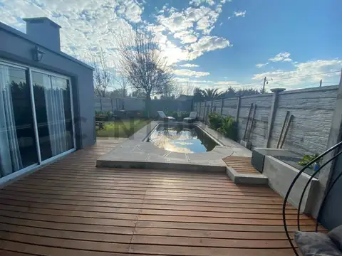 Casa de 2 dormitorios en Venta La Plata