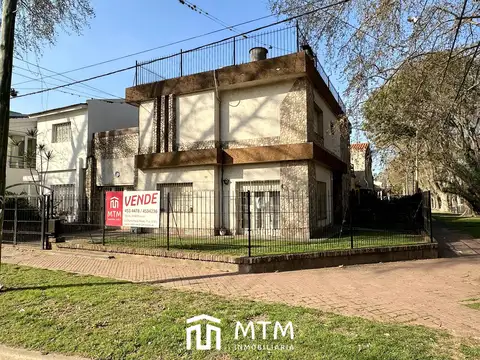 Casa en venta Rosario, Alberdi.