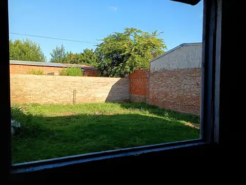 Casa en Alquiler con 1 cochera