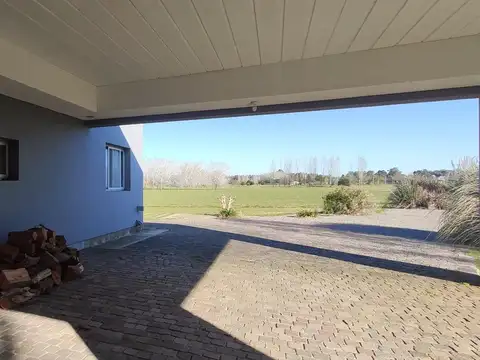 Casa 6 ambientes con 3 baños