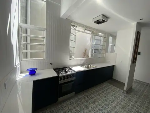 Casa Interna reciclada en barrio Lourdes