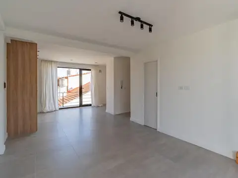 Duplex 3 ambientes con dos baños, parrilla y cochera, Brandsen y San Juan, Mar del Plata