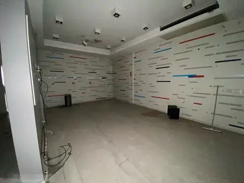 Local en Venta 30 años