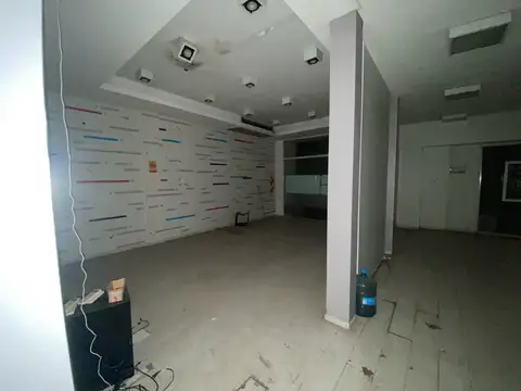 Local en Ramos Mejia - French 50