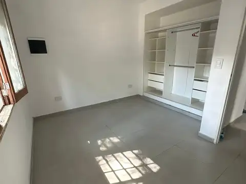 Depto Tipo Casa en Venta con 1 cocheras