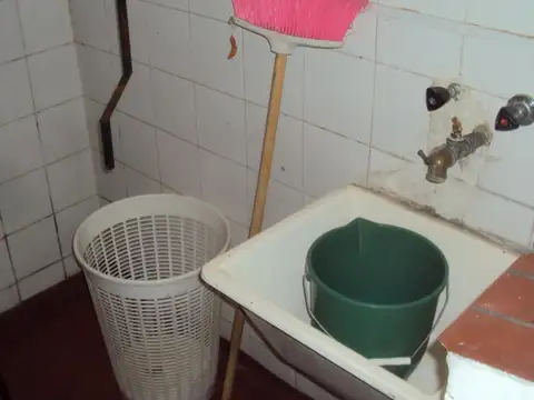 Depto Tipo Casa 3 ambientes con 2 baños