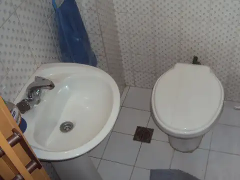 Depto Tipo Casa en Alquiler con 1 cocheras