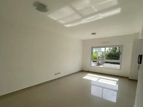 Departamento en Alquiler con 1 cochera