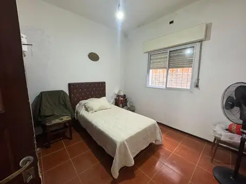 VENTA CASA 5 AMB MÁS LOCAL - MALVINAS ARGENTINAS