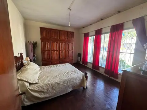 Casa 6 ambientes con 1 baño