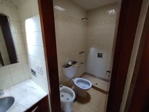 Casa Mixta a Metros De Calle Paso De Los Andes