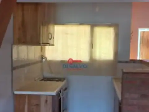 Casa 3 ambientes con 1 baño