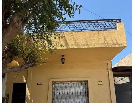 Casa en VENTA - Caseros