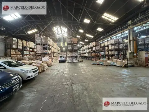 Galpón - Depósito  de 2400 m2. en Avelladeda - VENTA - ALQUILER