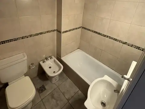 DEPARTAMENTO DE 2 AMBIENTES, CASEROS
