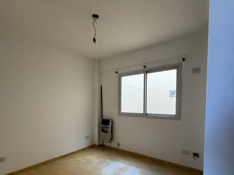 Departamento en Alquiler en Caseros, $ 580.000