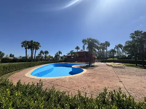 Av. Fuerza Aérea  al 4200