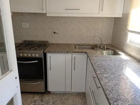 Departamento en Alquiler con 1 cocheras