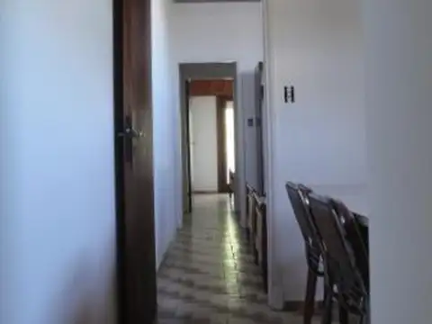 Casa 2 ambientes con 1 baño