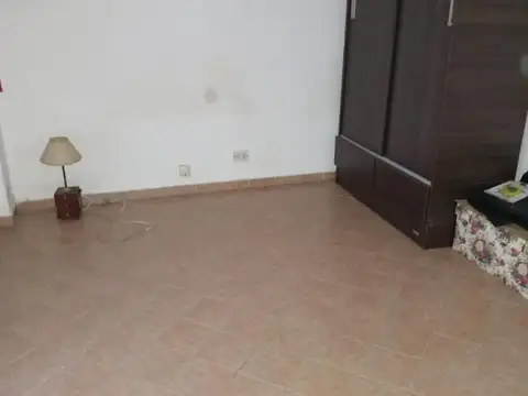 Depto Tipo Casa 5 ambientes con 2 baños