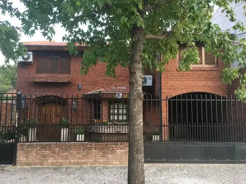 VENTA CASA -4 AMBIENTES