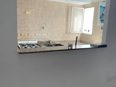 Departamento 3 ambientes sobre Avenida Mosconi- Lomas del Mirador-