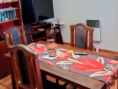 Zeballos 4100, Piso 2