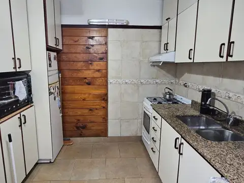 GENERAL LAVALLE 1900, Piso PB