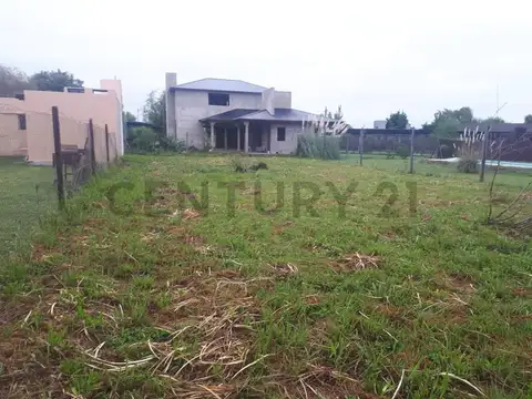 Brisa y Rio Cuarto 100, Piso 0