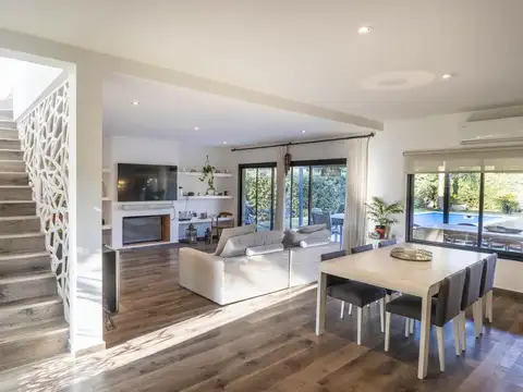 Casa en Venta, 5 Ambientes, en Barrio Haras de Santa Maria, Loma Verde, Escobar, GBA Norte