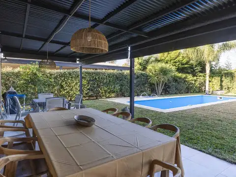 Casa en Venta en Haras Santa María, USD 275.000