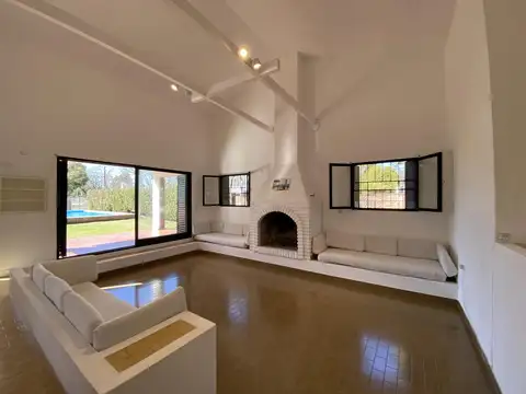 Casa en Venta con 1 cochera