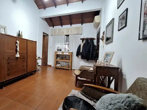 Casa en Venta en Villa Gobernador Udaondo, USD 160.000