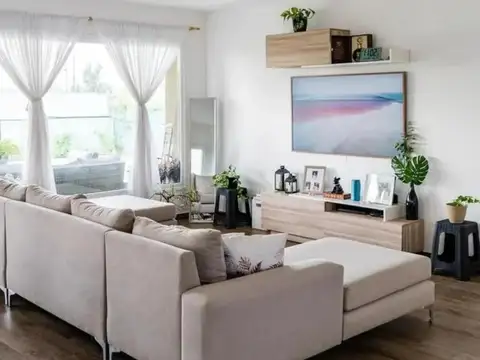 Casa 4 ambientes con 2 baños