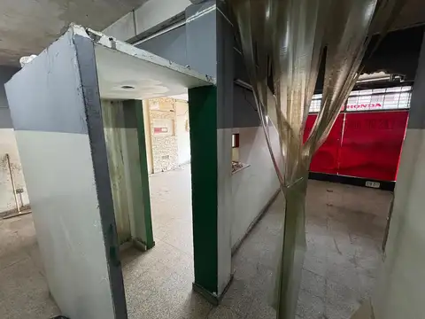 Av. Dr. Ricardo Balbín al 2200