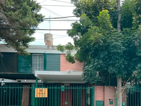 CASA 2 DORMITORIOS EN ALQUILER