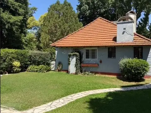 Venta Casa doble lote Los Troncos C.Club Impecable