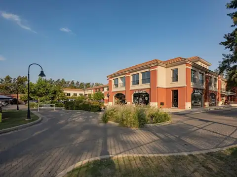 VENTA - LOCAL COMERCIAL -PILAR