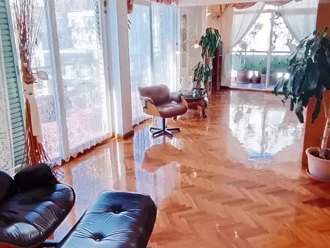Departamento 4 ambientes con 2 baños