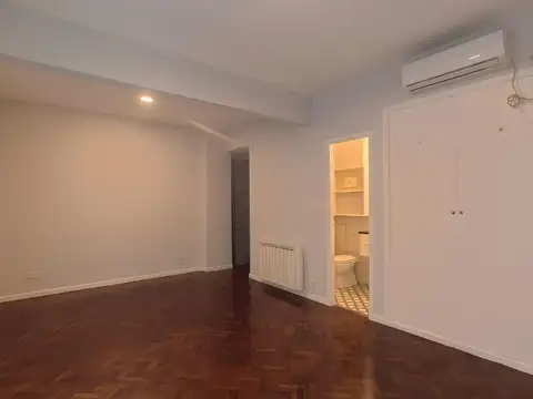 Alquiler departamento monoambiente con patio. Las Cañitas. Palermo