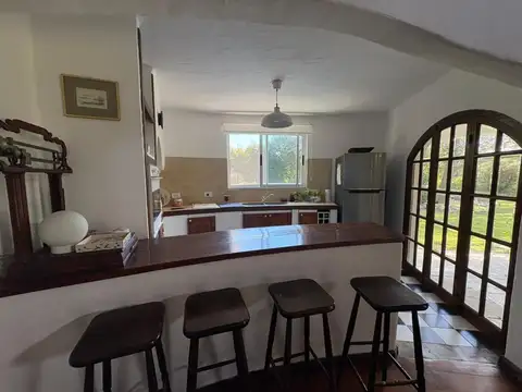 Casa 5 ambientes con 2 baños