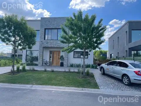 EXCELENTE Casa en  SAN PABLO 