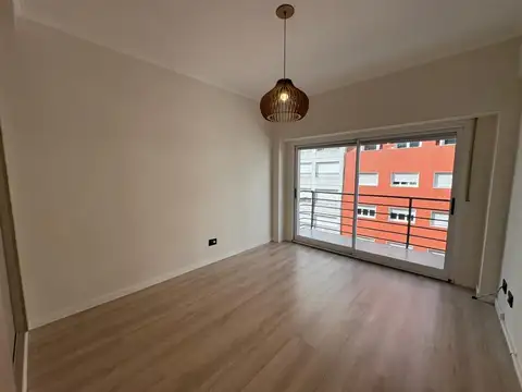 Entre Rios 1800, Piso 5