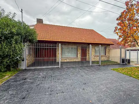 VENTA  CASA 3 AMB QUINCHO CONSTITUCION RECICLADA