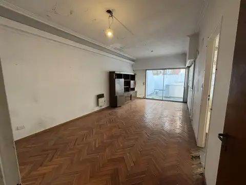 Casa 6 ambientes con 2 baños