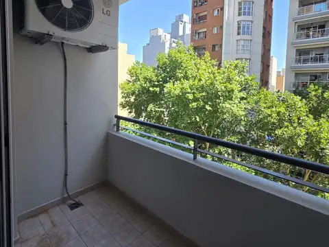Departamento en venta en Lomas Oeste con cochera y seguridad por camaras