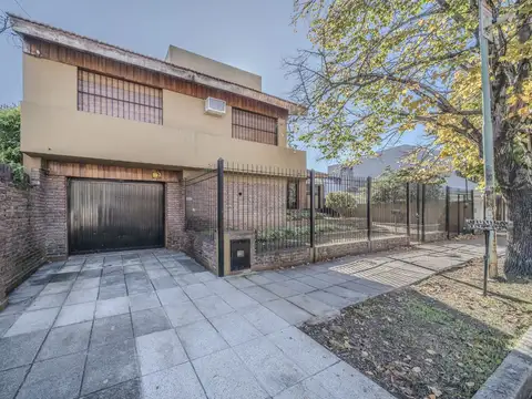 Casa en Venta en Villa Sarmiento, USD 345.000