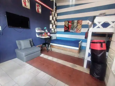 PARCELA AL FONDO COMPUESTO DE 2 DEPARTAMENTOS DE 3 AMB CENTRICO