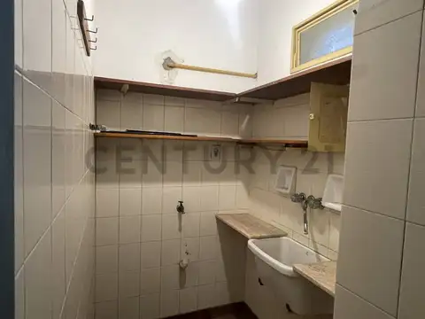 25 de mayo 800, Piso 0